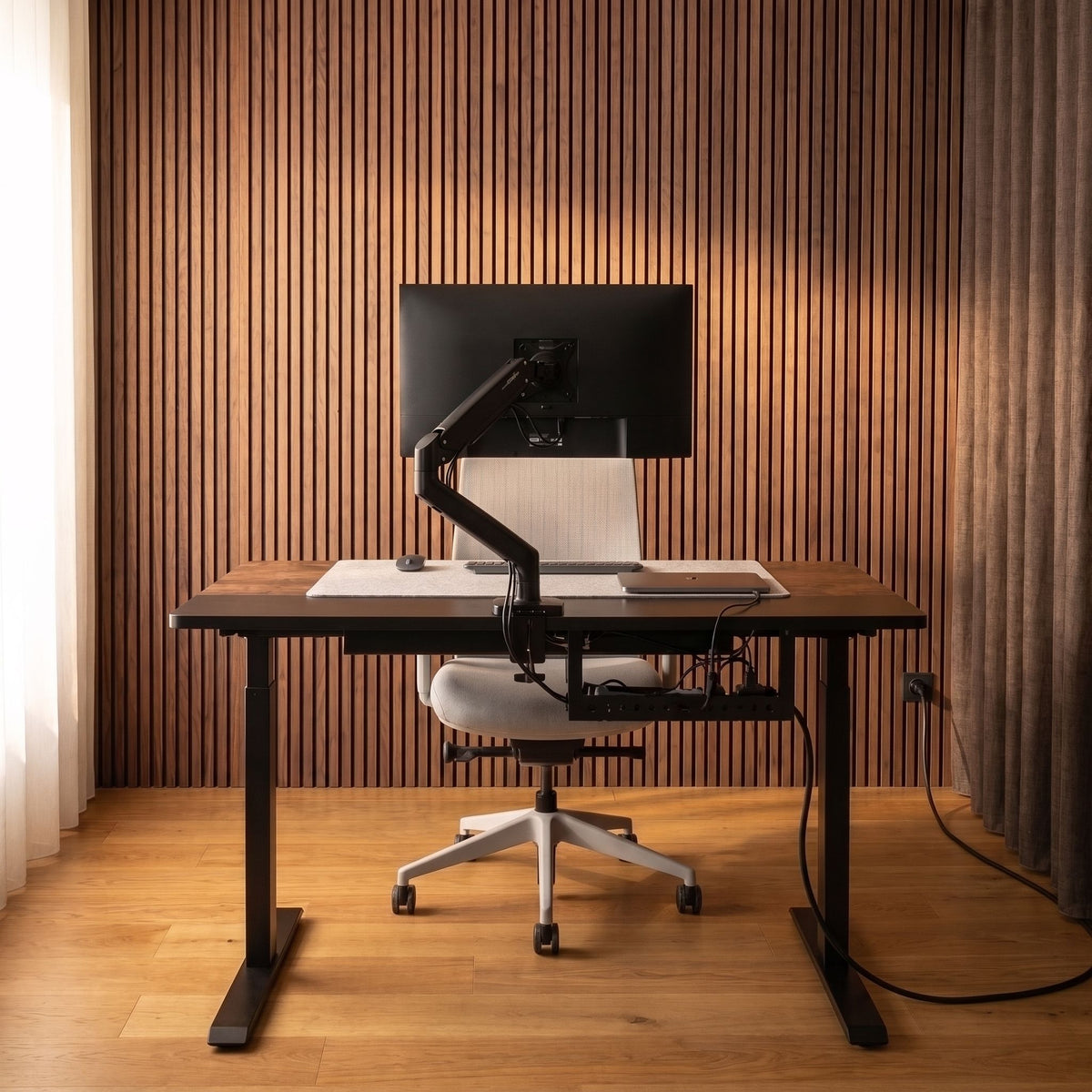 Rack Câble Bureau Latéral Style Perforée